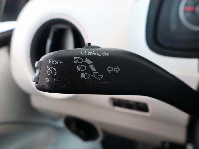 Volkswagen up! (2012) 1.0 MPI, Tempomat - fotka 14 z 14