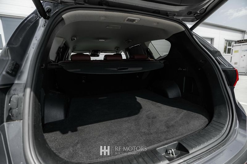 Hyundai Santa Fe (2023) - fotka 19 z 49