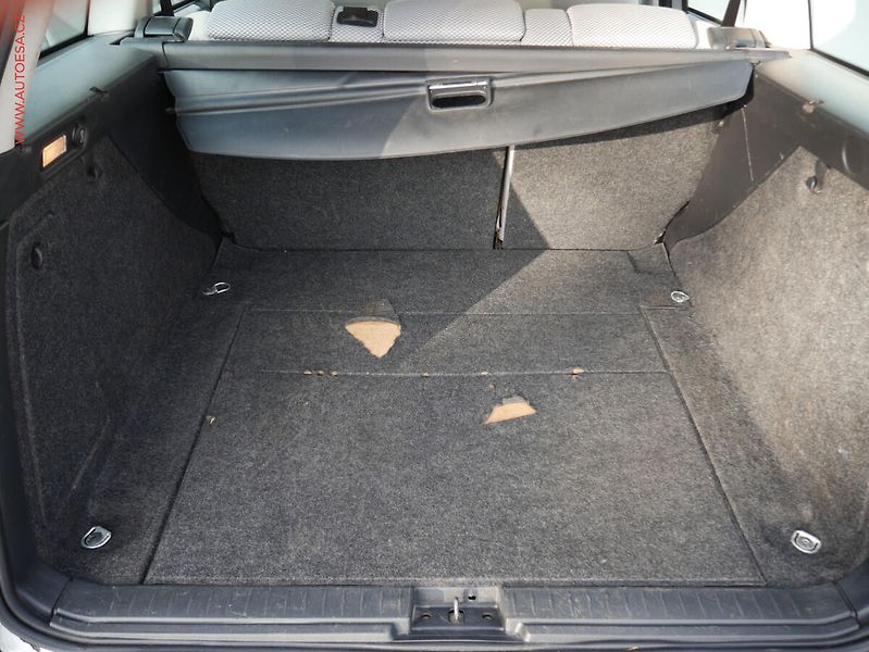 Fiat Stilo (2004) 1.6i, AC, park.čidla - fotka 8 z 16