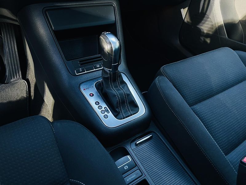 Volkswagen Tiguan 2.0TSI 4x4 AUT SERVISKA VYHŘEV - fotka 37 z 47
