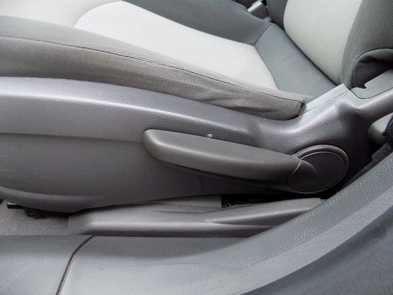 Chevrolet Cruze (2011) 1.8i/16V/Klimatizace/ČR/ - fotka 21 z 31