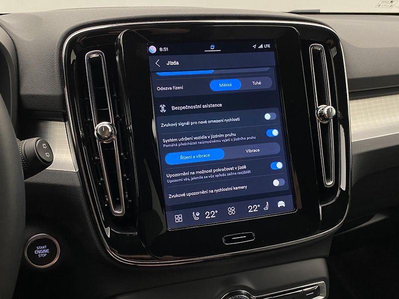 Volvo XC40 B4 DARK PLUS AUT  - fotka 45 z 56