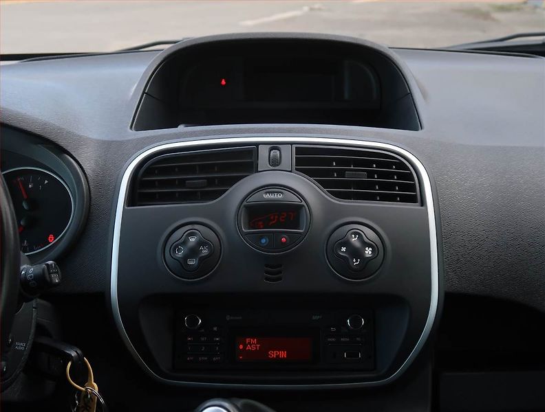 Renault Kangoo (2017) 1.5 dCi, 5Míst, ČR, 1Maj, DPH - fotka 12 z 16