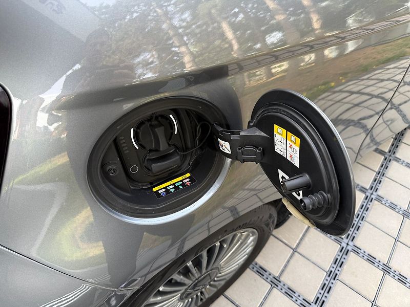 Fiat 500 ICON 42 kWh Rezervace - fotka 8 z 35