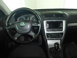 Škoda Octavia (2012) 2,0TDI*VYHŘ.S*NAVIG**XENON*4X4 - náhled 18