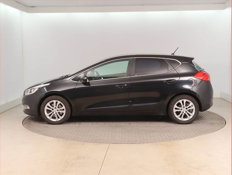 Kia Ceed (2015) 1.6 GDI, ČR,1.maj, Serv.kniha - fotka 3 z 15