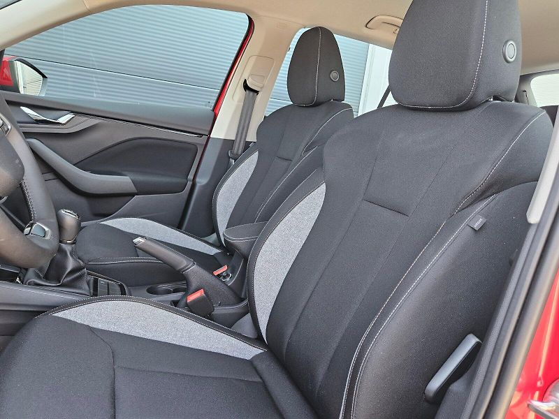 Škoda Kamiq (2025) SELEC TSI 85/1.0 M6F - fotka 12 z 25