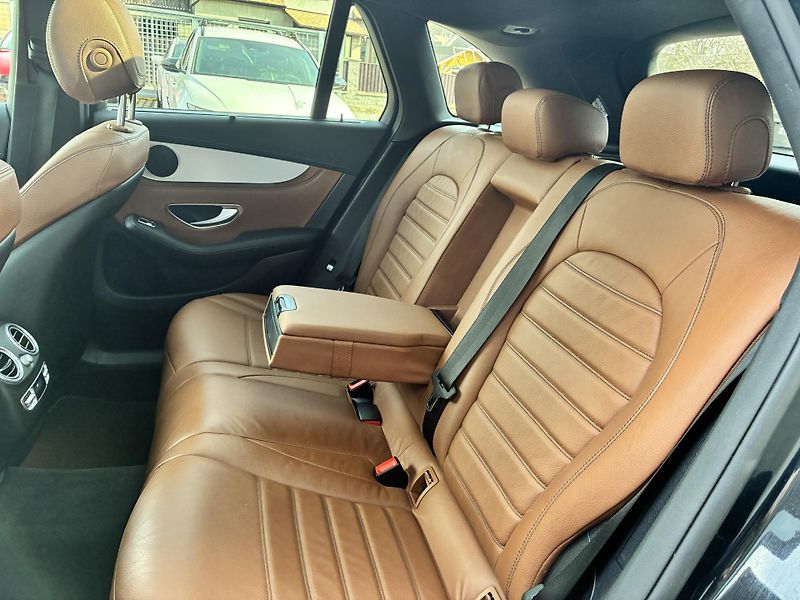 Mercedes-Benz GLC 43-AMG3.0-V6 270kW REZERVACE - fotka 13 z 36