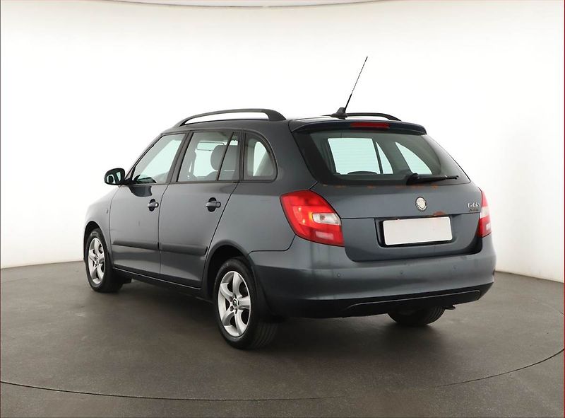 Škoda Fabia (2010) 1.6 TDI, nová STK - fotka 4 z 13