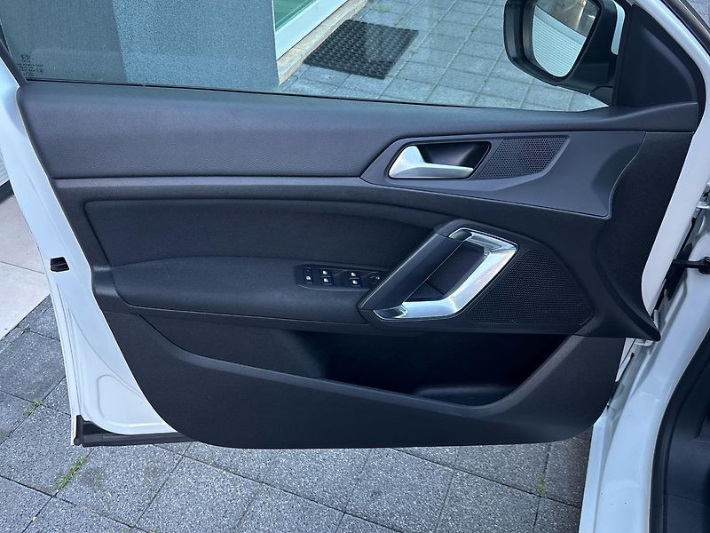 Peugeot 308 Active - fotka 13 z 22