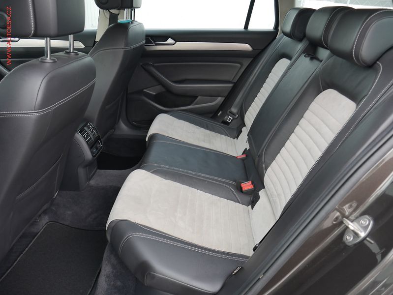 Volkswagen Passat (2016) 2.0 TDi 4x4, ČR, Highline - fotka 10 z 24
