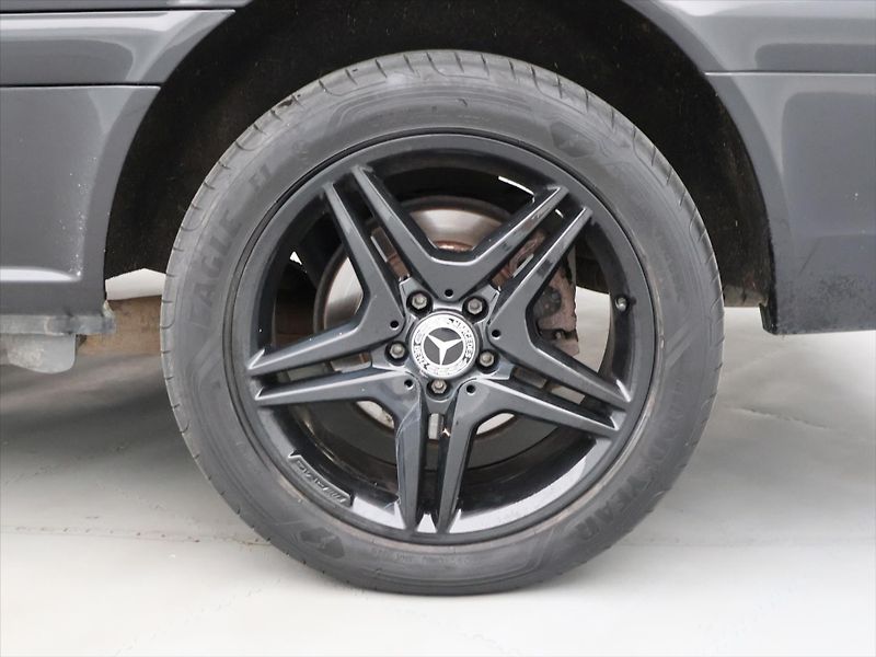 Mercedes-Benz Viano 3,0 CDI 165kW Aut. 6-Míst Tažn - fotka 29 z 36