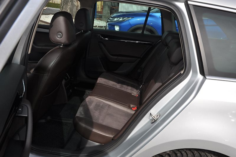 Škoda Octavia III 2.0TSi 140kW 4x4 A/T L+K - fotka 8 z 24