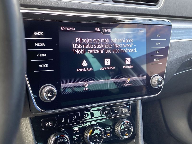 Škoda Superb (2021) 1.5 TSI Style - fotka 12 z 38