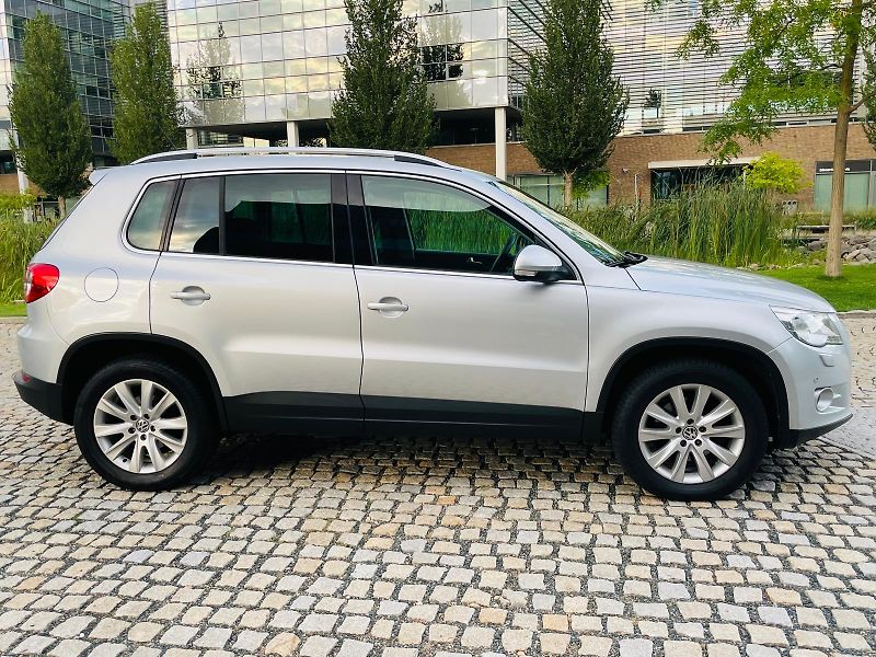 Volkswagen Tiguan 2.0TDI 4x4 MAN SERVISKA TAŽNÉ - fotka 9 z 45