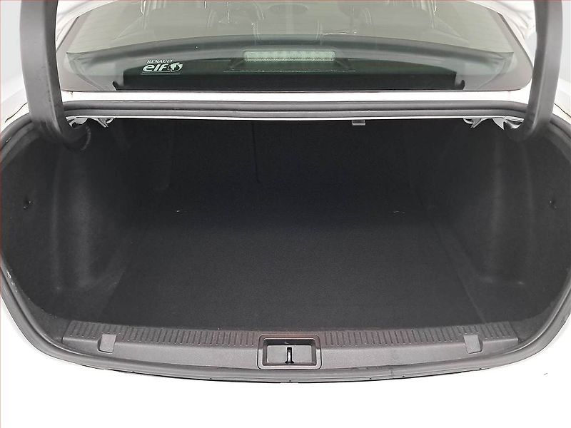 Renault Fluence (2013) 1.6 16V, Tempomat - fotka 13 z 14