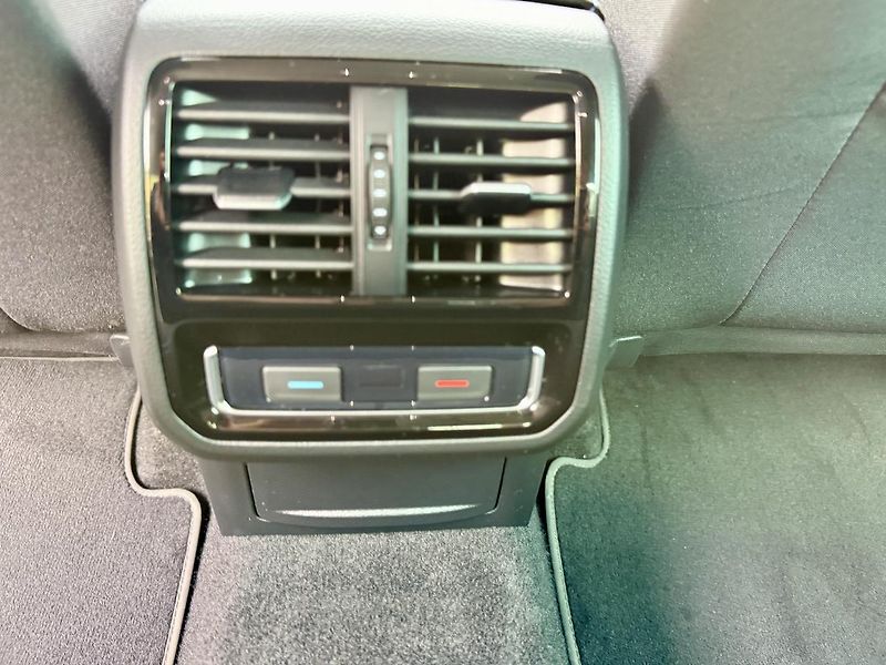 Volkswagen Passat (2020) 1,4TSi GTE 160kW HYBRID HIGHLI - fotka 11 z 24