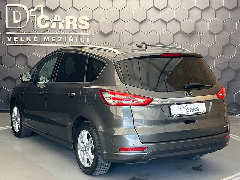 Ford S-MAX 2,5 HEV Titanium 7míst - fotka 2 z 70