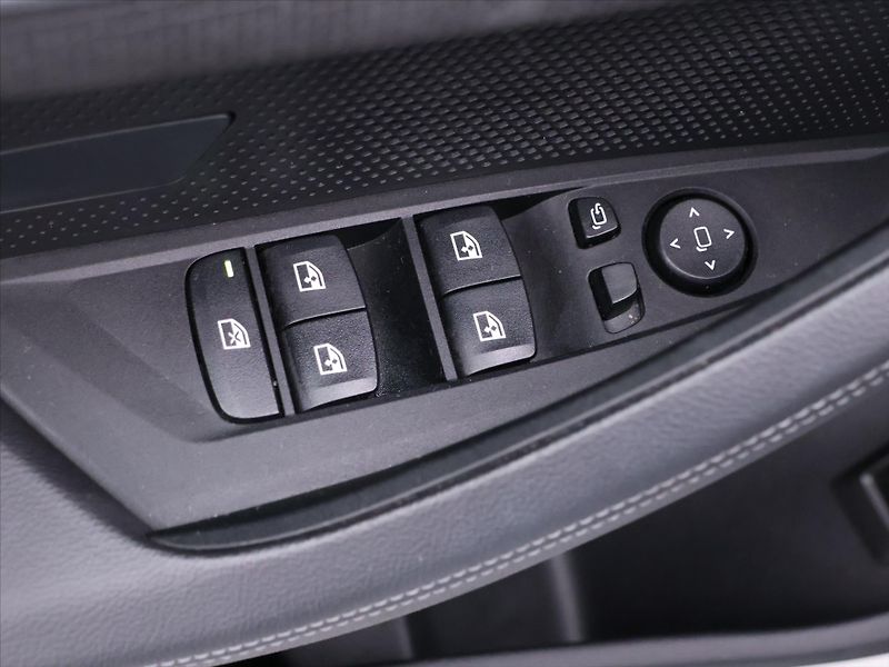 BMW Řada 4 Gran Coupé 2,0 420i 135kW DPH - fotka 15 z 38