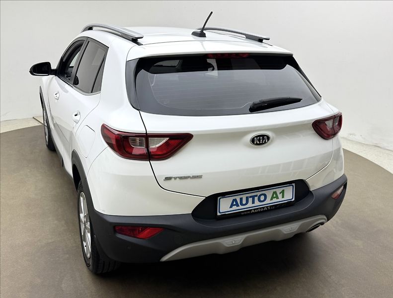 Kia Stonic 1,4 i SERVIS KAMERA 2X KOLA ČR - fotka 6 z 37