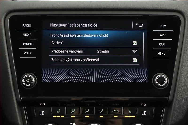 Škoda Octavia (2019) Scout 2.0 TSI - fotka 17 z 26