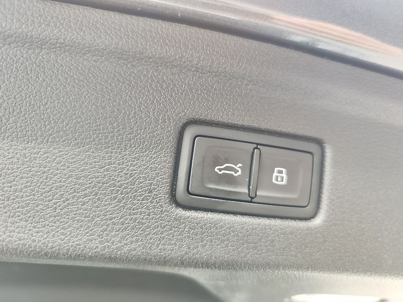 Audi S5 3.0 TFSI/260kW ČR 1.Majitel - fotka 10 z 37