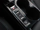 Peugeot 2008 (2021) 1.2 PureTech, Automat - náhled 24