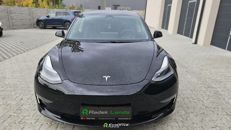 Tesla Model 3 (2021) Performance Dual Motor AWD - fotka 3 z 9