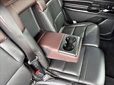 Ford Explorer 3,0 V6 PHEV Platinum AWD 7Míst - náhled 26