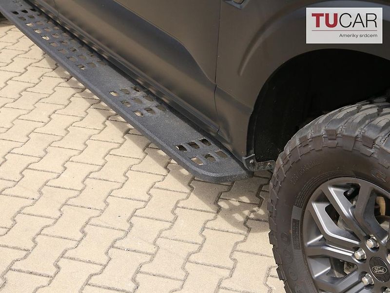 Ford F-150 (2022) 3.5 V6 LOBO TREMOR  - fotka 13 z 41