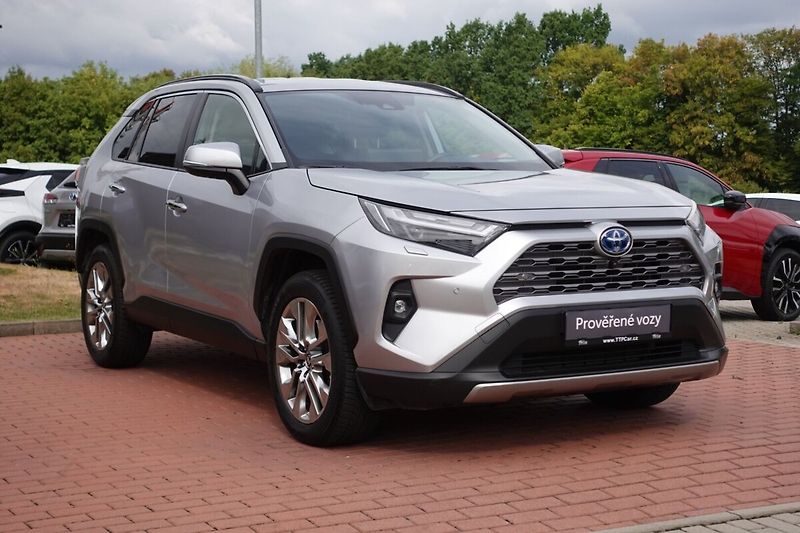 Toyota RAV4 2,5 HEV Executive FWD - fotka 3 z 36