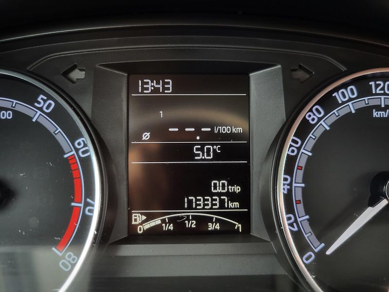 Škoda Fabia III FL 1.0 TSI 81kW AMBITION - fotka 11 z 48