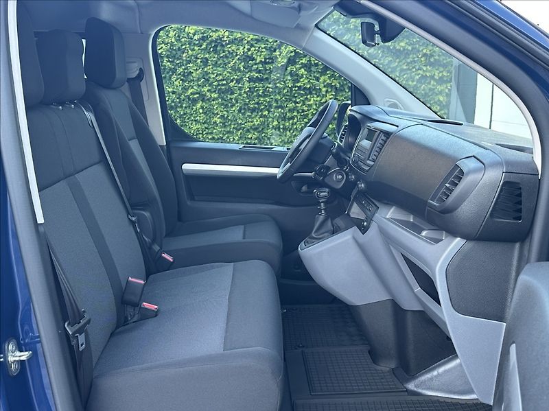 Opel Vivaro 2,0 CDTI 150PS  L2 Kombi-6 Enj - fotka 14 z 53