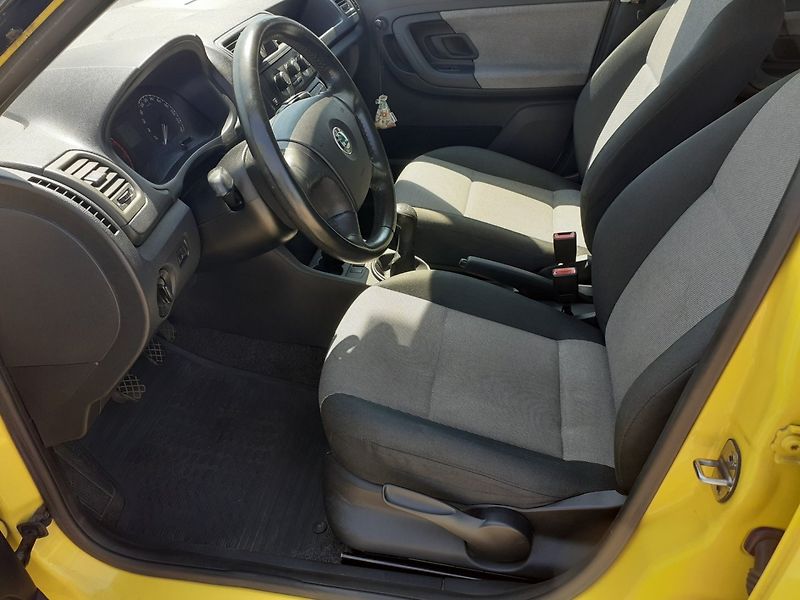 Škoda Fabia (2008) 1.2 HTP NOVÉ ROZVODY - fotka 11 z 28