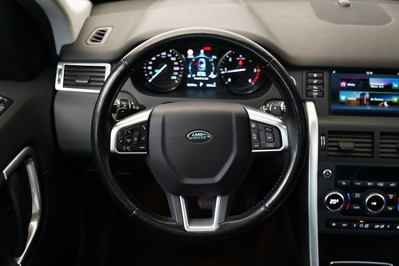 Land Rover Discovery Sport - fotka 16 z 25
