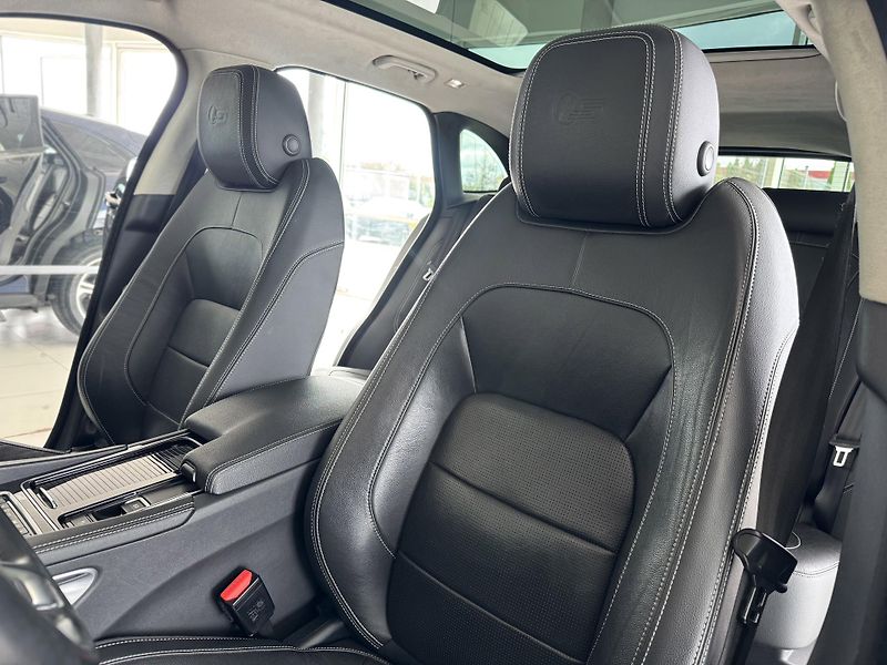 Jaguar F-Pace 30d S*AWD*Max.Výb*REZERVACE! - fotka 15 z 43