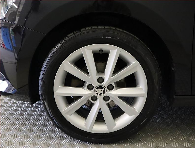 Škoda Fabia (2017) 1.2 TSI, Tempomat - fotka 15 z 23