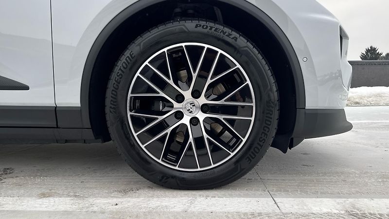 Porsche Macan 4 - fotka 10 z 25