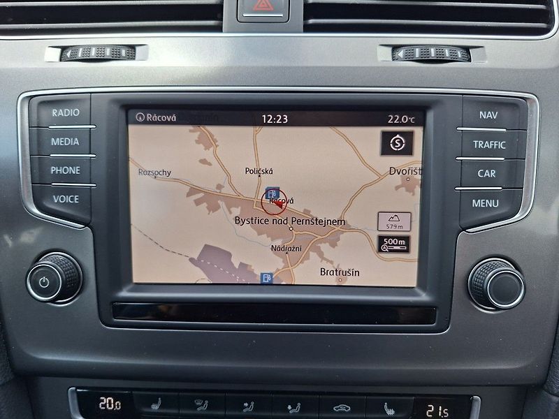 Volkswagen Golf 1,6 TDI 110k M5 - fotka 19 z 25