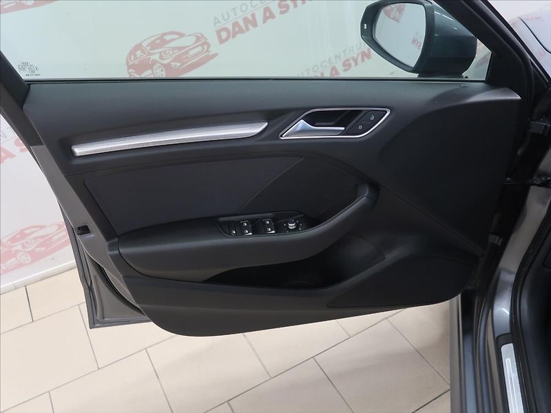 Audi A3 2,0 TDI S-line 1.majitel - fotka 10 z 38