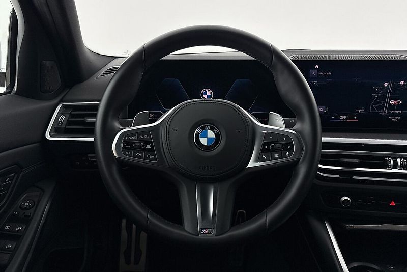 BMW Řada 3 řady 3 | 320d xDrive - fotka 19 z 24