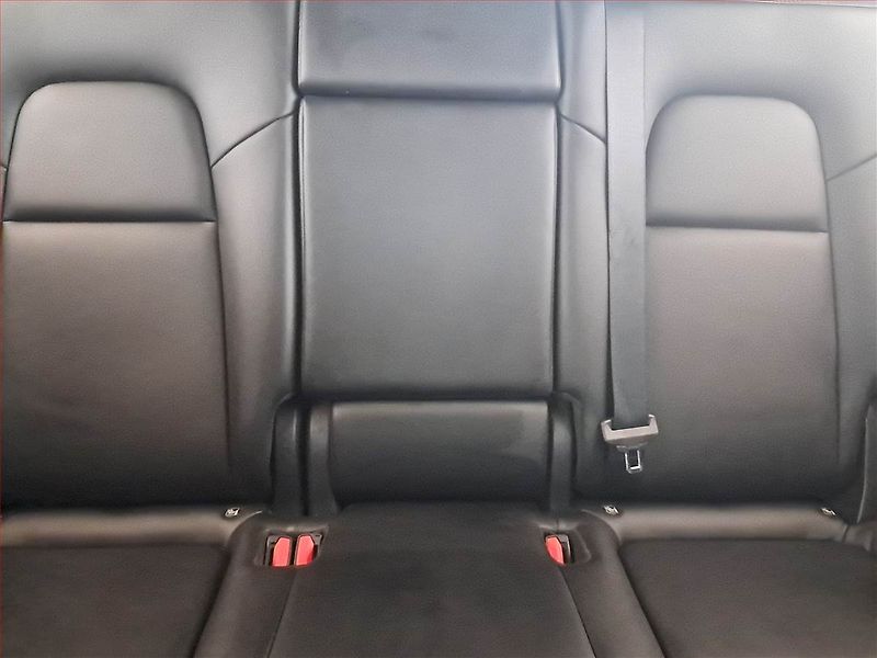 Tesla Model Y (2022) Long Range AWD 79kWh, SoH 93% - fotka 10 z 25