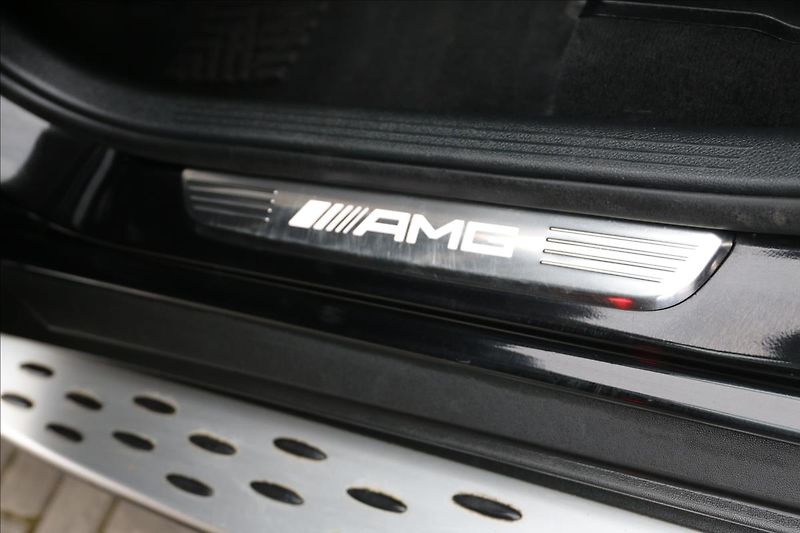 Mercedes-Benz GLC 3,0 43 AMG, Automat, Tažné - fotka 28 z 61