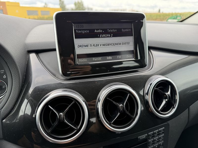 Mercedes-Benz Třídy B 200 CDI NAVI XENONY 2X KOLA - fotka 19 z 36