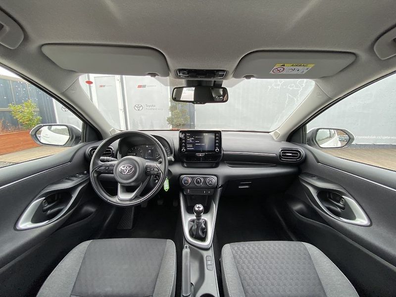 Toyota Yaris 1.5i, ČR-1m, ComTech, záruka - fotka 14 z 31