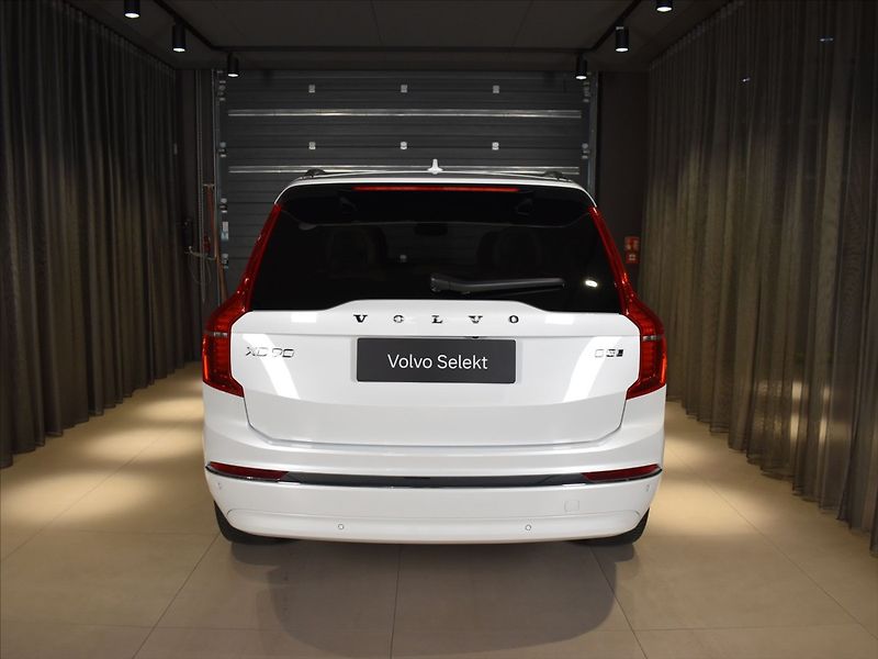 Volvo XC90 2,0 B5 AWD Plus Pano,Ventilace - fotka 6 z 26