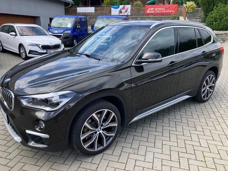 BMW X1 (2016) X-DRIVE 2.0d 140kW HEAD-UP,ČR - fotka 9 z 30
