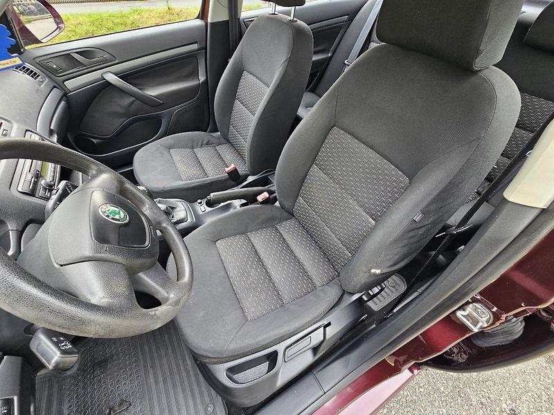 Škoda Octavia (2011) 2 FL, 1.2 TSI  - fotka 9 z 15