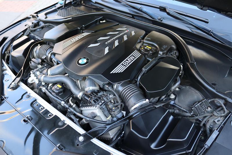 BMW Řada 8 BMW M850i xDrive Coupe - fotka 60 z 60