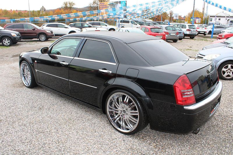 Chrysler 300C (2006) 3,0CRD KŮŽE XENON NAVI ALU 22 - fotka 5 z 19